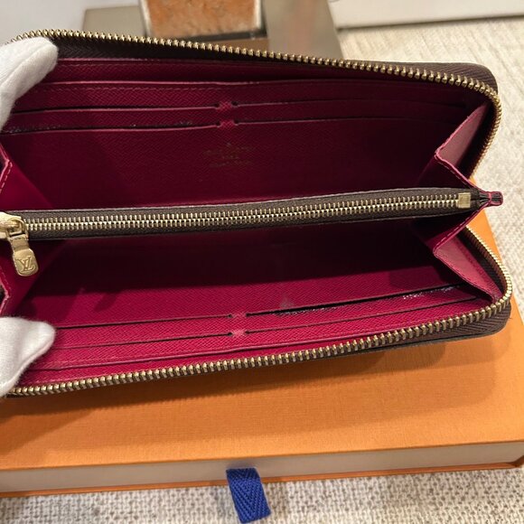 Louis Vuitton Porte Feuille Clémence Monogram Wallet with Fuscia Interior - Picture 4 of 13